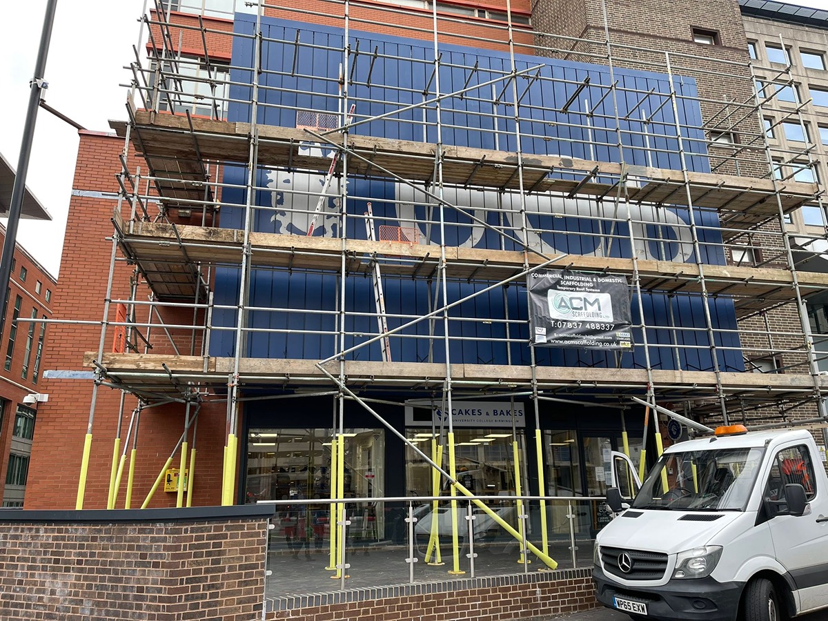 Temporary Roof Scaffolding for Residential vs. Commercial Projects